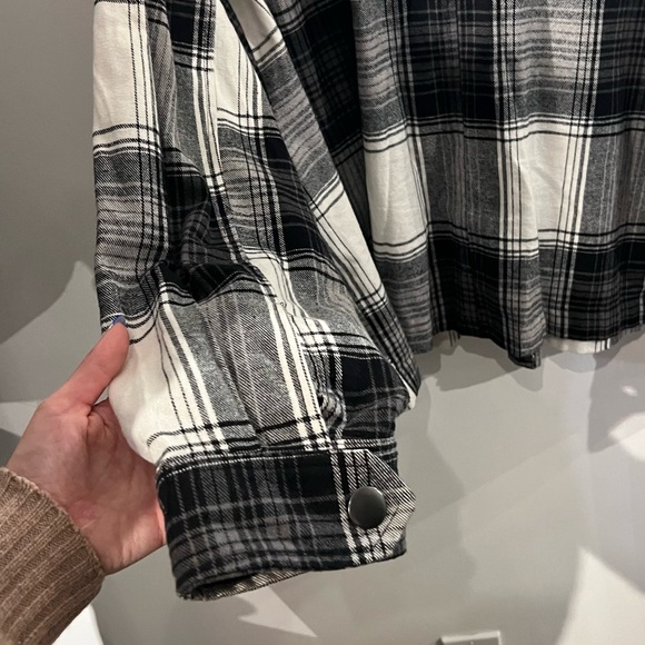 Buttery Soft, Plaid Hip Length shacket in black and white plaid check print - Picture 7 of 7